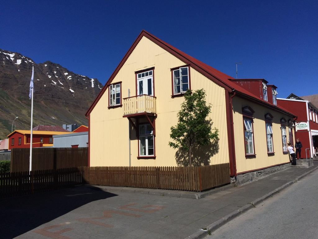 Guesthouse Ísafjördur - Gamla Ísafjörður Exteriör bild