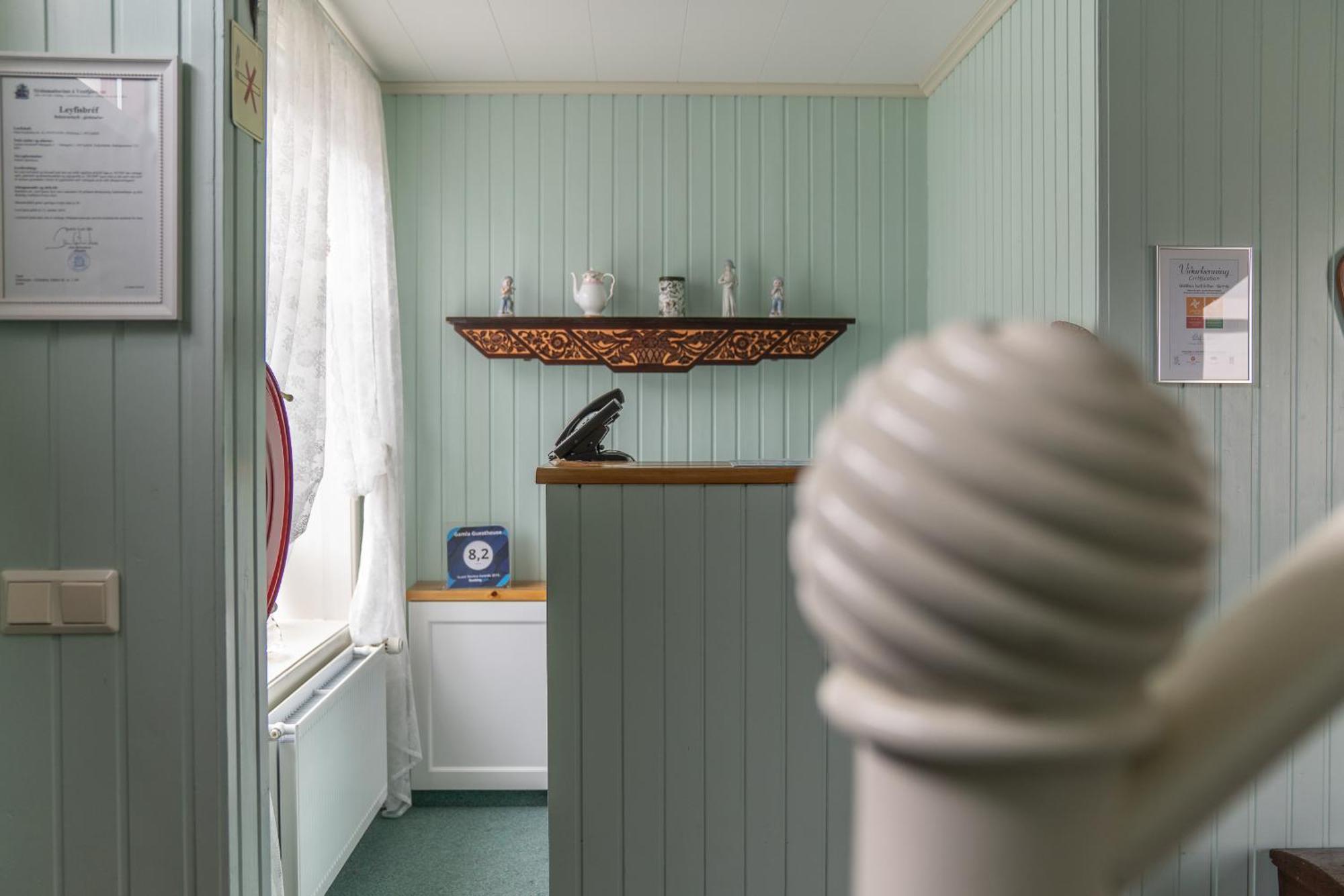 Guesthouse Ísafjördur - Gamla Ísafjörður Exteriör bild