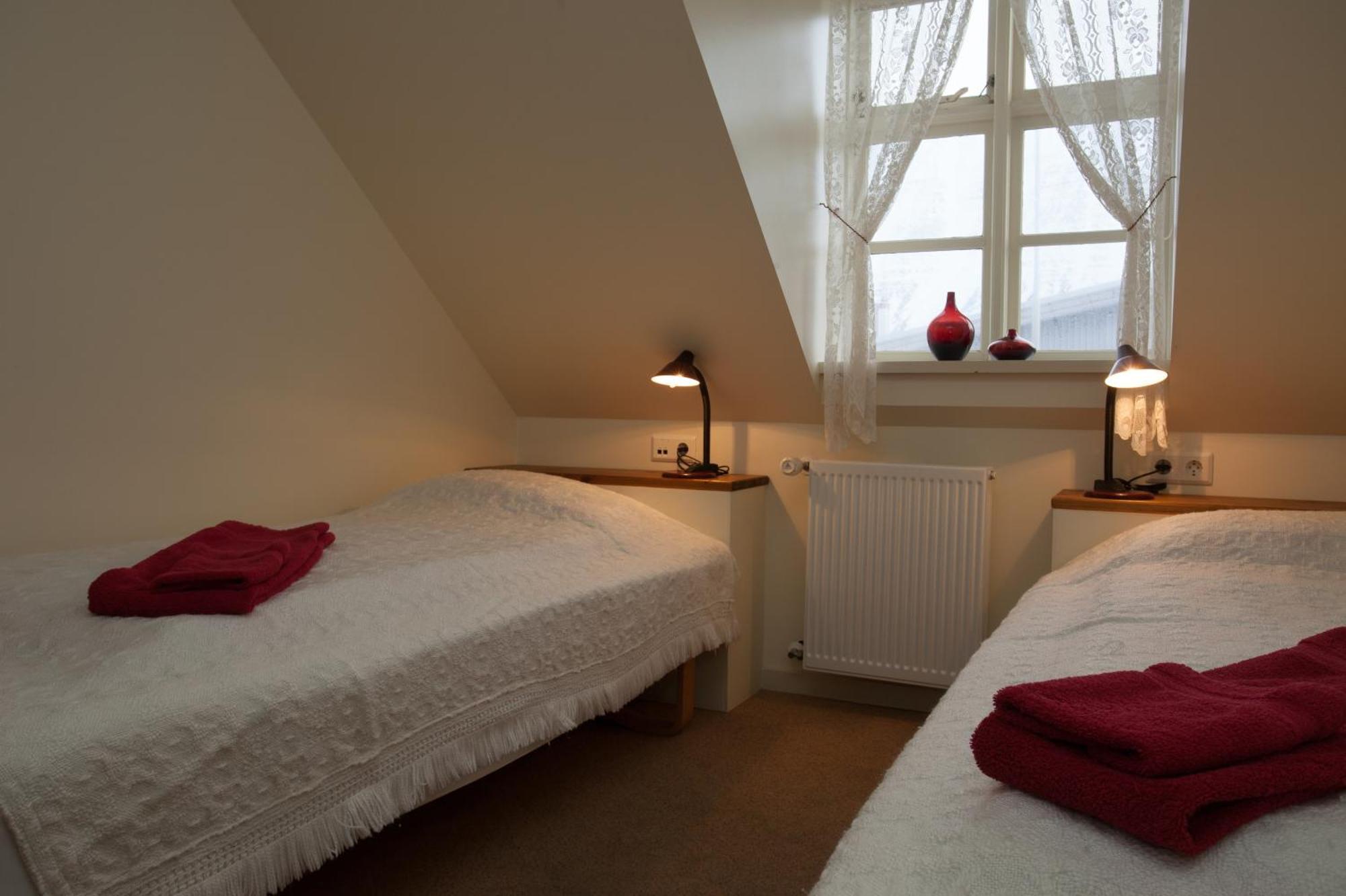 Guesthouse Ísafjördur - Gamla Ísafjörður Exteriör bild