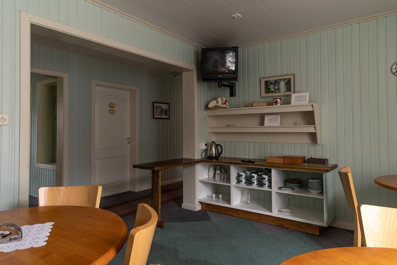 Guesthouse Ísafjördur - Gamla Ísafjörður Exteriör bild