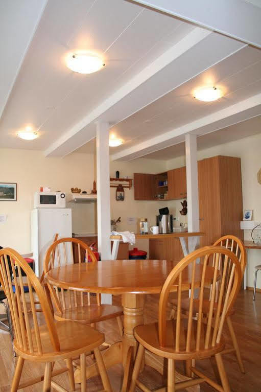Guesthouse Ísafjördur - Gamla Ísafjörður Exteriör bild